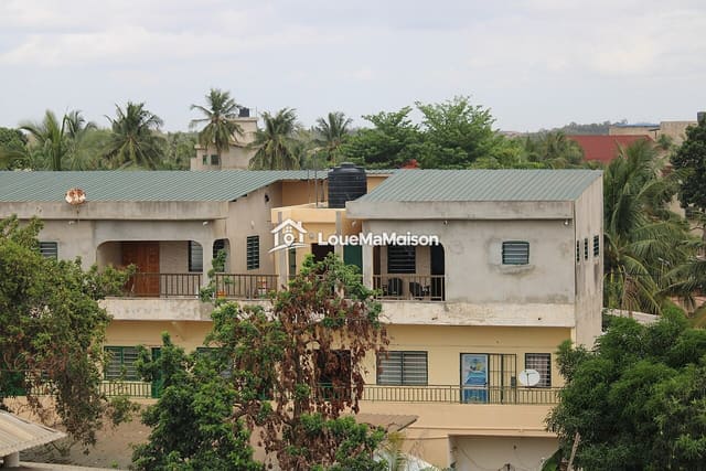 Appartement avec balcon à Kodjoviakopé