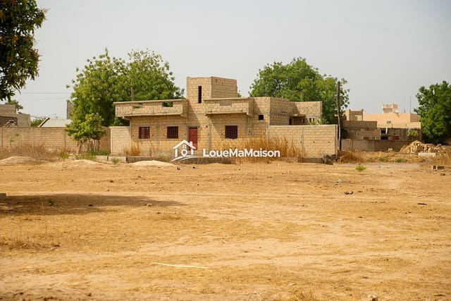 Terrain nu de 500 m² à Tivaouane Peulh