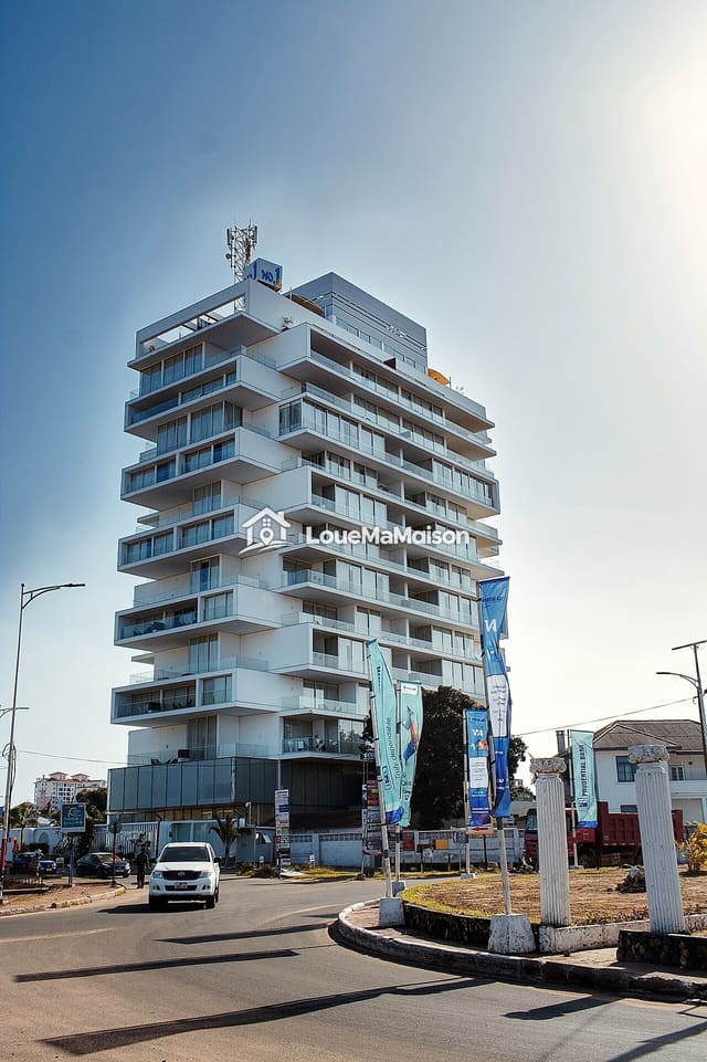 Appartement haut standing avec balcon vitré à Kaloum