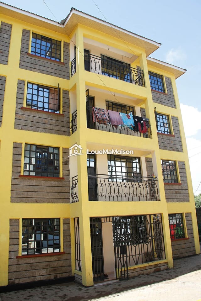 Appartement 2 chambres au 1er étage à Akpakpa